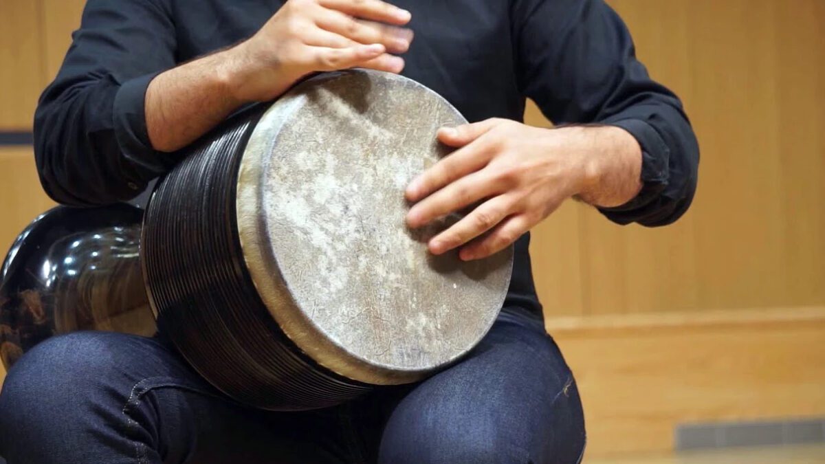 صفر تا صد مسیر آموزش تنبک | چگونه تنبک را اصولی یاد بگیریم؟