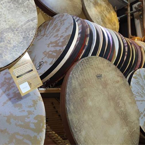 تصویری از یک فروشگاه دف