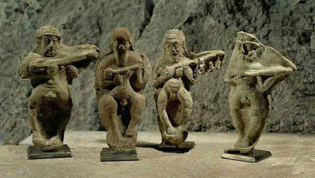 تعدادی از پیکرک‌های نوازندگان شوش